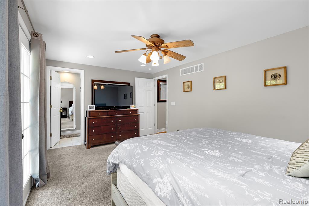 7677 Washburn, Washington, MI — Photo 15