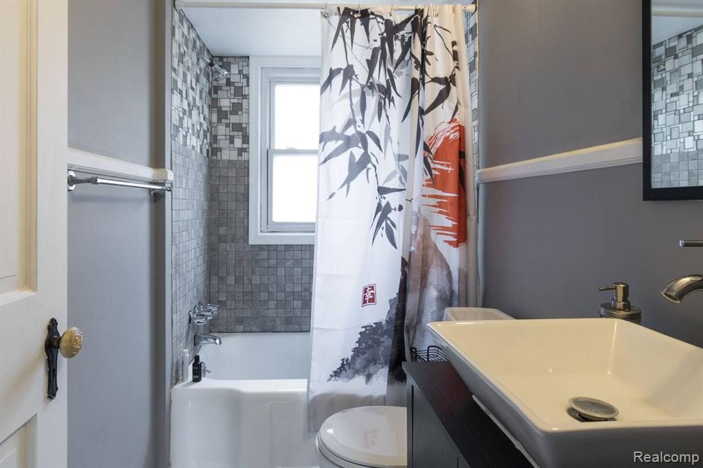 911 W 4th St, Royal Oak, MI 48067 — Photo 5
