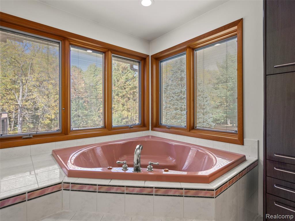 7286 Pine Knob Road, Clarkston, MI 48348 — Photo 50