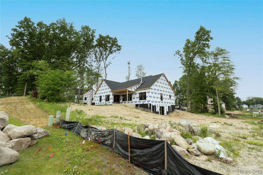 9744 Chalfonte Drive, Brighton, MI 48116 — Photo 22