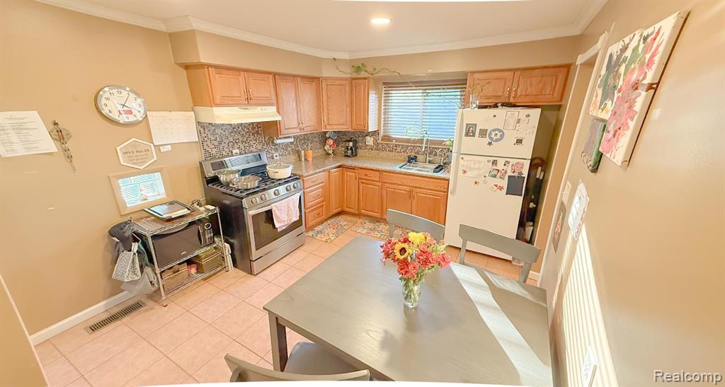 5728 Nightingale Street, Dearborn Heights, MI 48127 — Photo 3