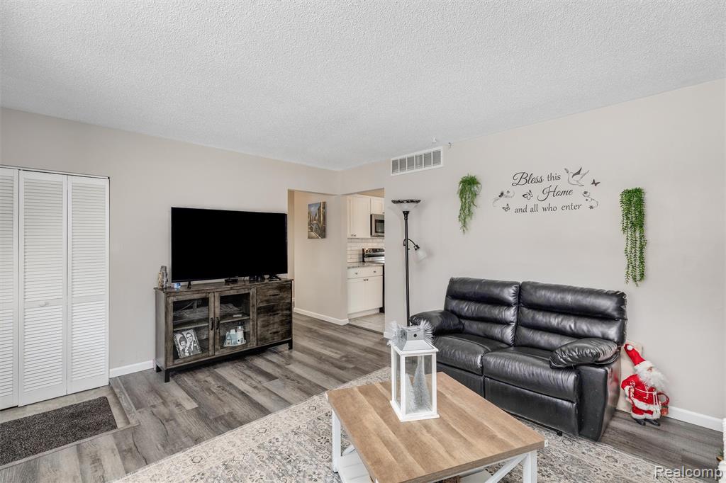 9796 Van Buren Street Street, Van Buren, MI 48111 — Photo 6