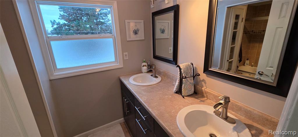 4832 Muriel Drive, Warren, MI 48092 — Photo 16