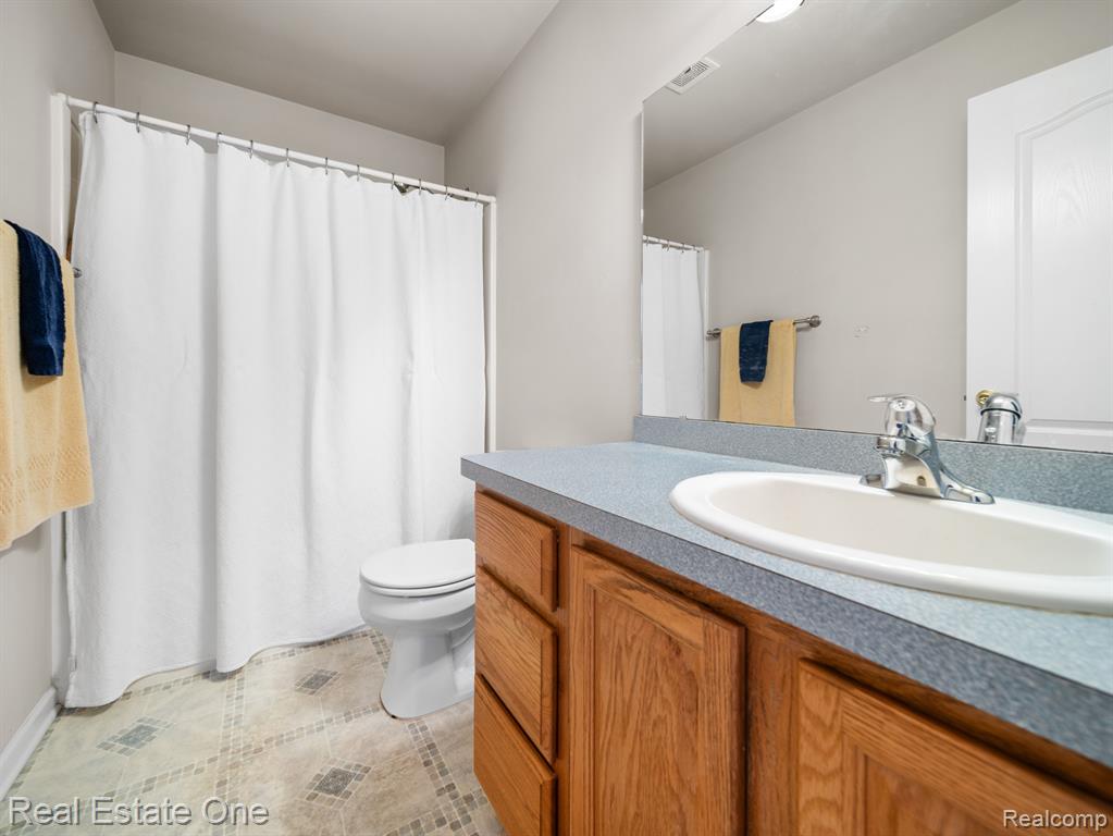 7796 LANGE Road, Fowlerville, MI 48836 — Photo 18