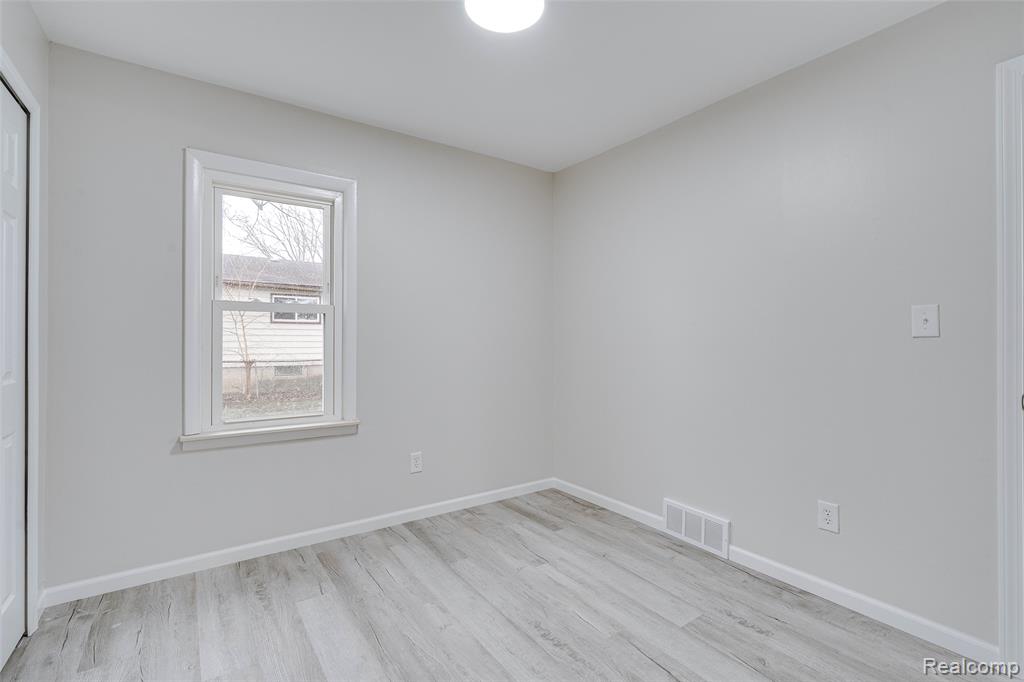 7451 Cavell Street, Westland, MI — Photo 23