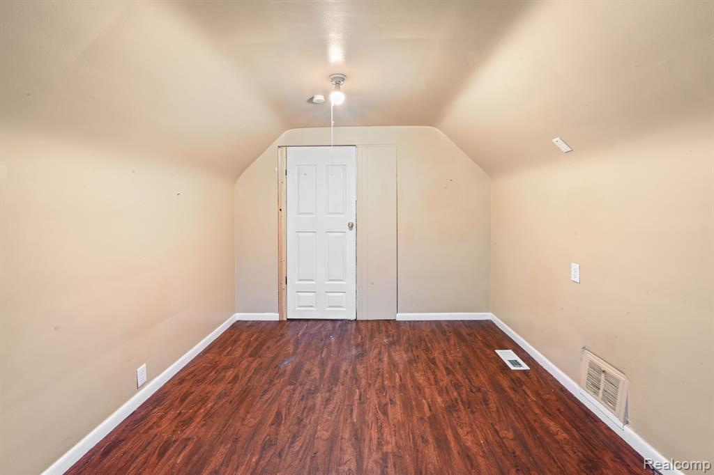 3454 S BEATRICE Street, Detroit, MI 48217 — Photo 20