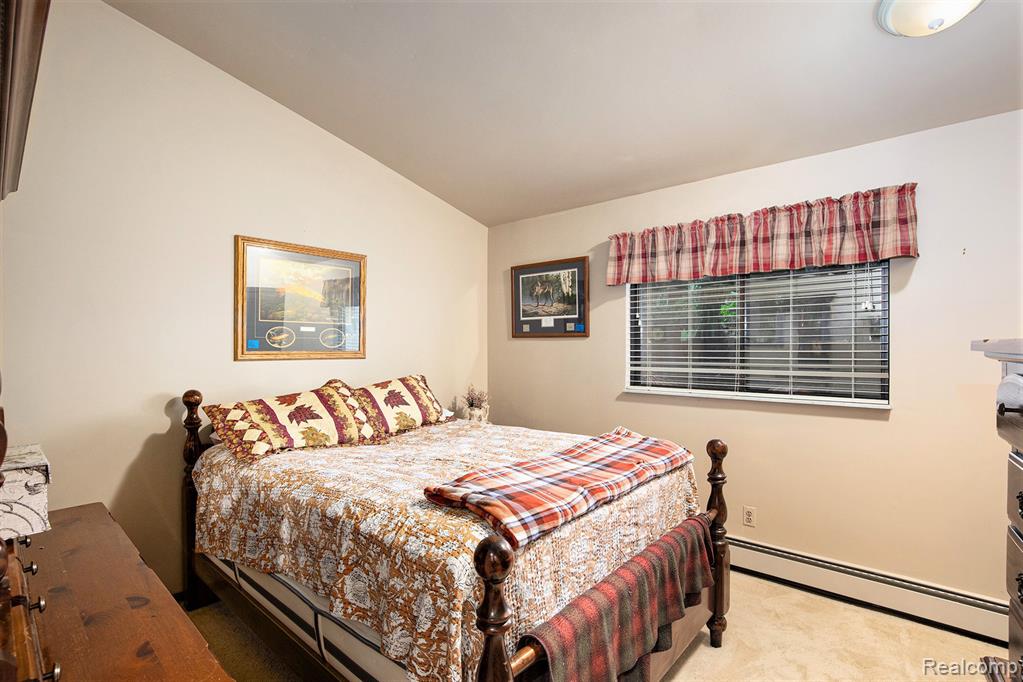 7334 Parkwood Drive, Fenton, MI 48430 — Photo 20