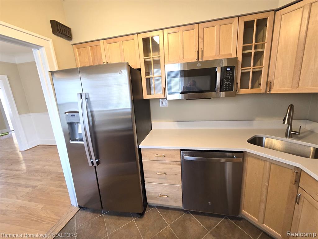 571 W Saratoga Street, Ferndale, MI 48220 — Photo 10