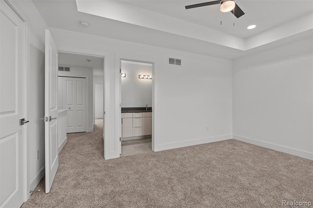 2845 Summers Place, Troy, MI 48084 — Photo 12