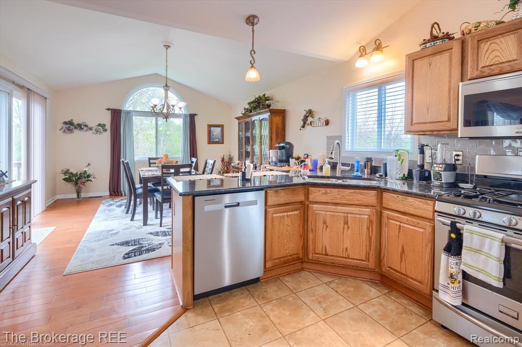10047 Fox Run Drive, Davison, MI 48423 — Photo 27