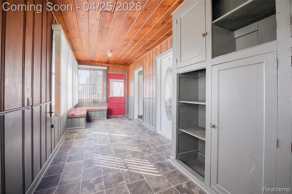 2218 Wixom Road, Commerce Twp, MI 48382 — Photo 8