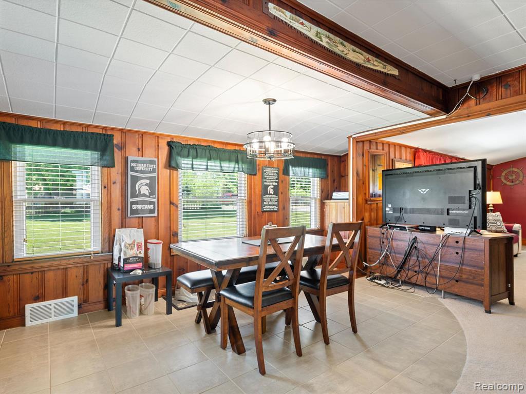 488 Little Avenue, Cottrellville, MI — Photo 10