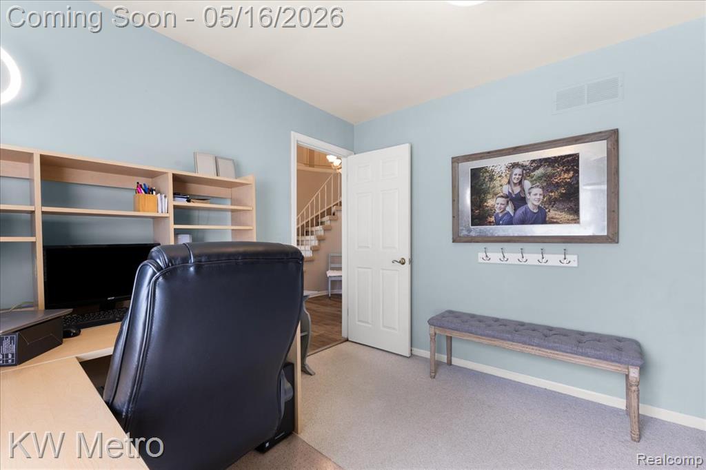 5757 Folkstone Drive, Troy, MI 48085 — Photo 7