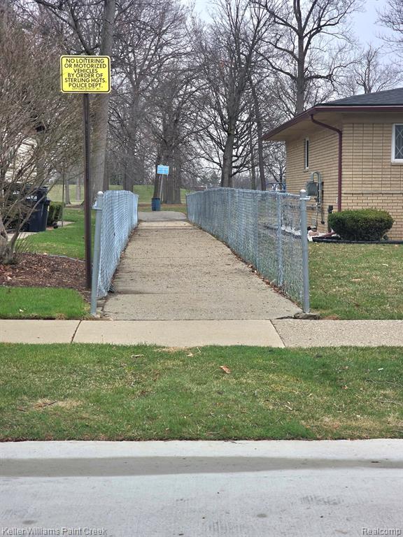 4714 Pickwick Drive, Sterling Heights, MI 48310 — Photo 31