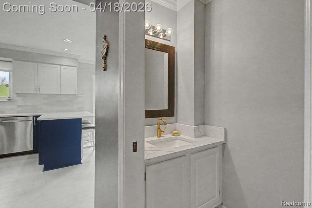 523 Dorchester Way, Milford, MI 48381 — Photo 20