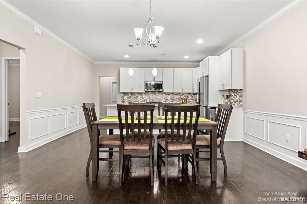 5570 ARBOR CHASE Drive, Ann Arbor, MI 48103 — Photo 9