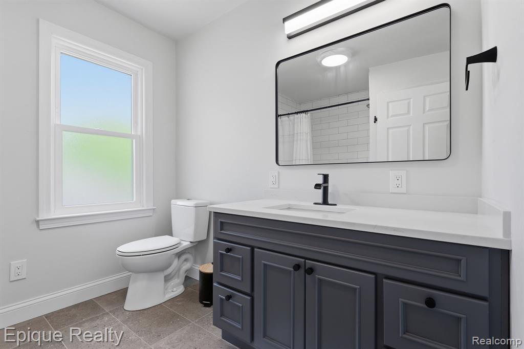 72 N North Shore Drive, Lake Orion, MI 48362 — Photo 21