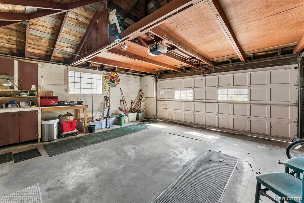 6214 Hugh Street, Burton, MI 48509 — Photo 45