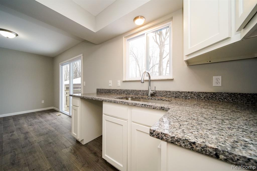 5266 ARGENTINE Road, Howell, MI 48855 — Photo 15