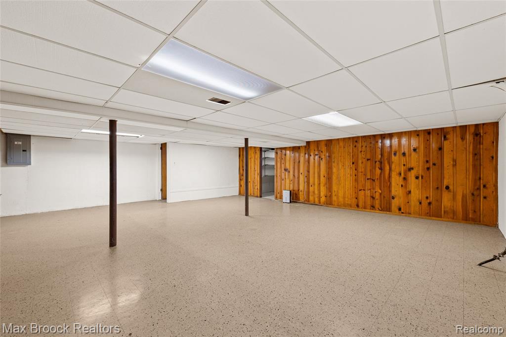 260 Lyons Drive, Troy, MI 48083 — Photo 17