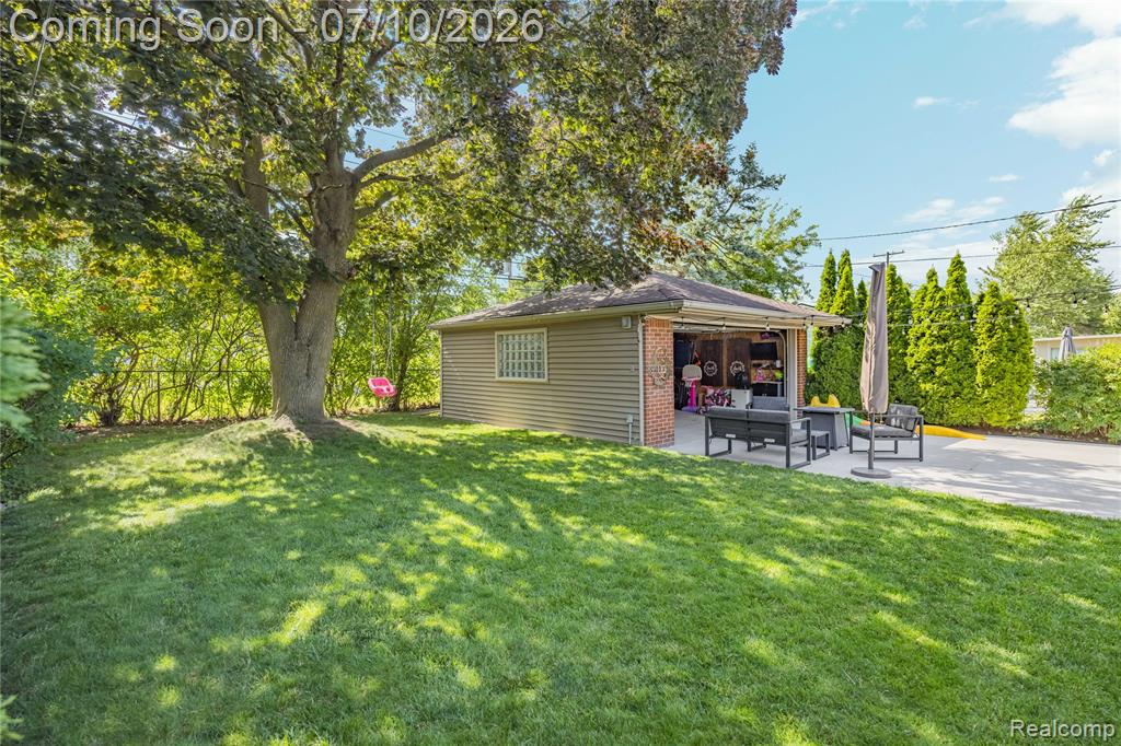 8561 Liberty Boulevard, Westland, MI — Photo 47