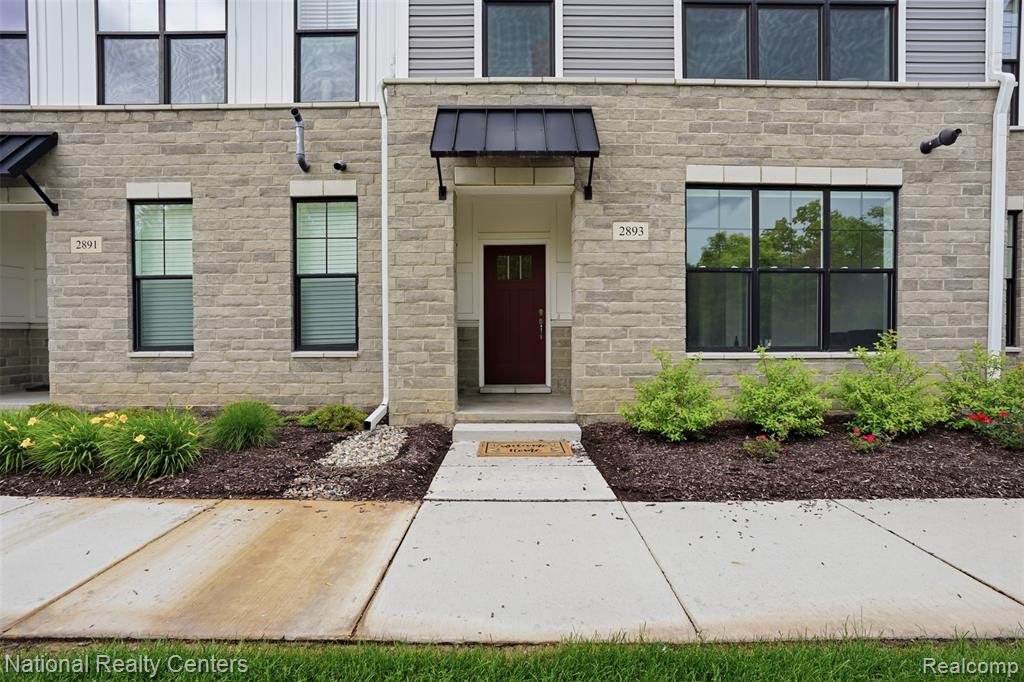 2893 Rayfield Avenue - Photo 2