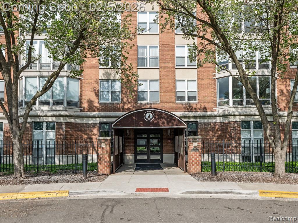 250 E HARBORTOWN Drive, 1405, Detroit, MI 48207 — Photo 32