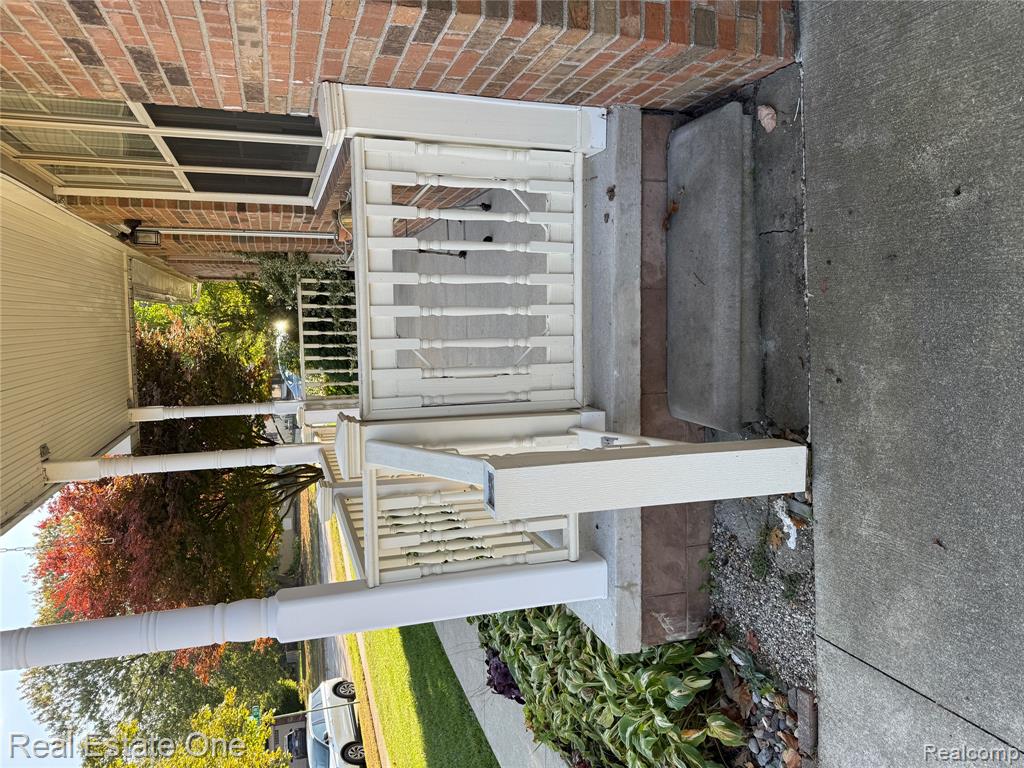 42075 GLORIA Drive, Canton, MI 48187 — Photo 5