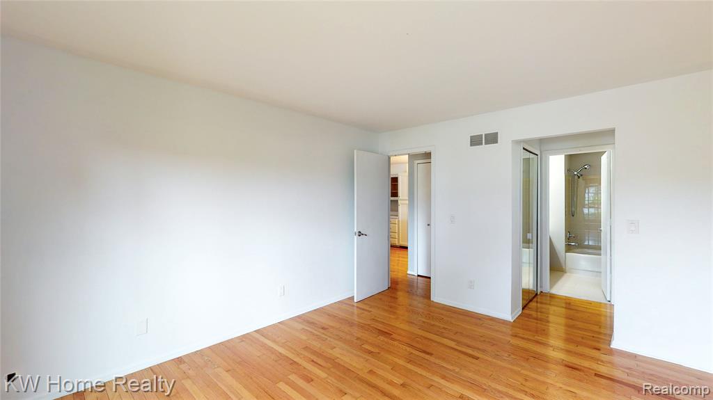 15769 Balfour Drive, 22, Macomb, MI 48044 — Photo 7
