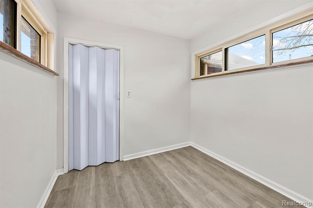 839 E HAYES Avenue, Hazel Park, MI 48030 — Photo 14