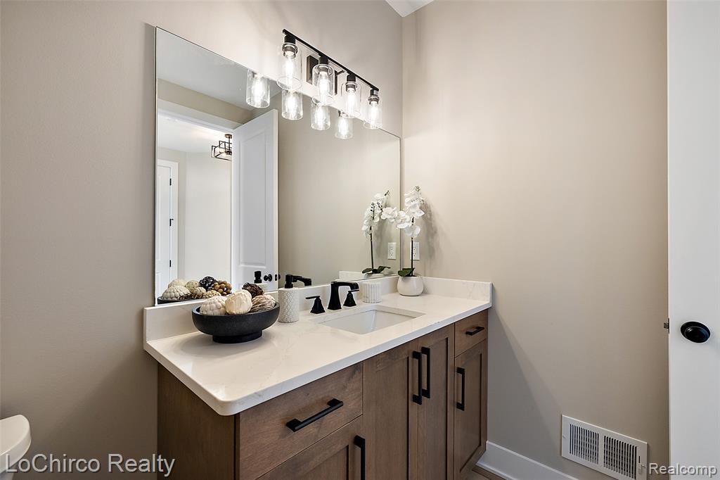 49579 Langford Drive, Macomb, MI 48044 — Photo 38
