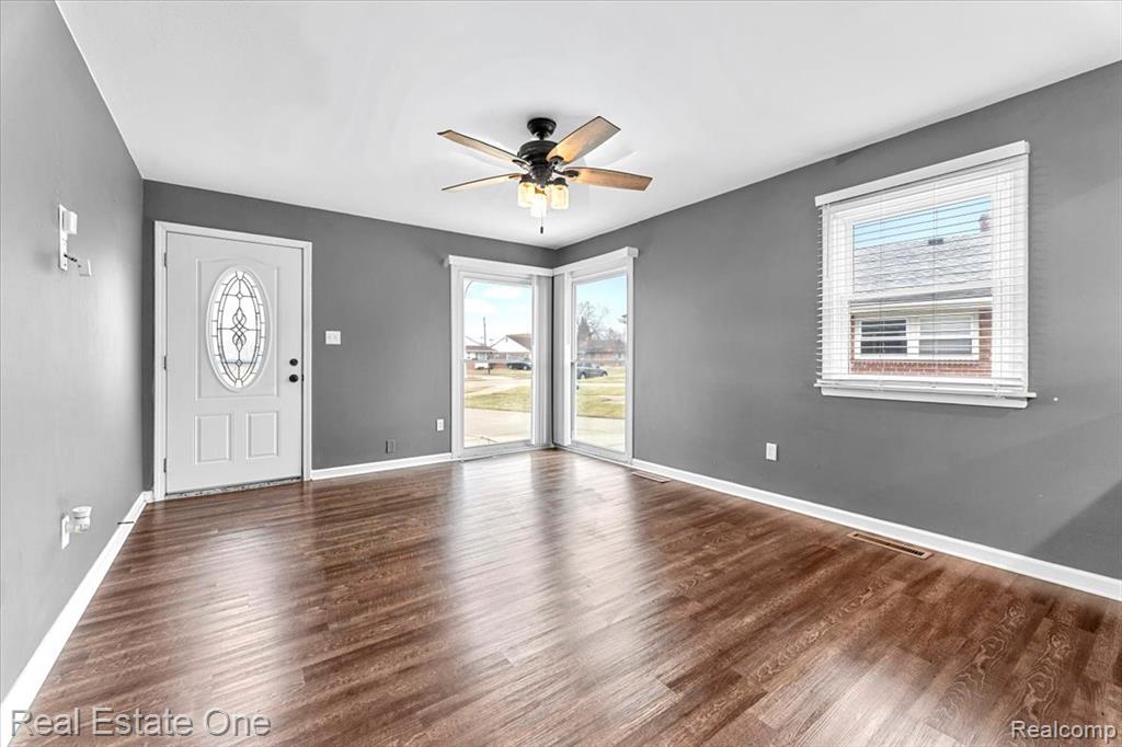 18216 Wendy Court, Riverview, MI 48193 — Photo 4