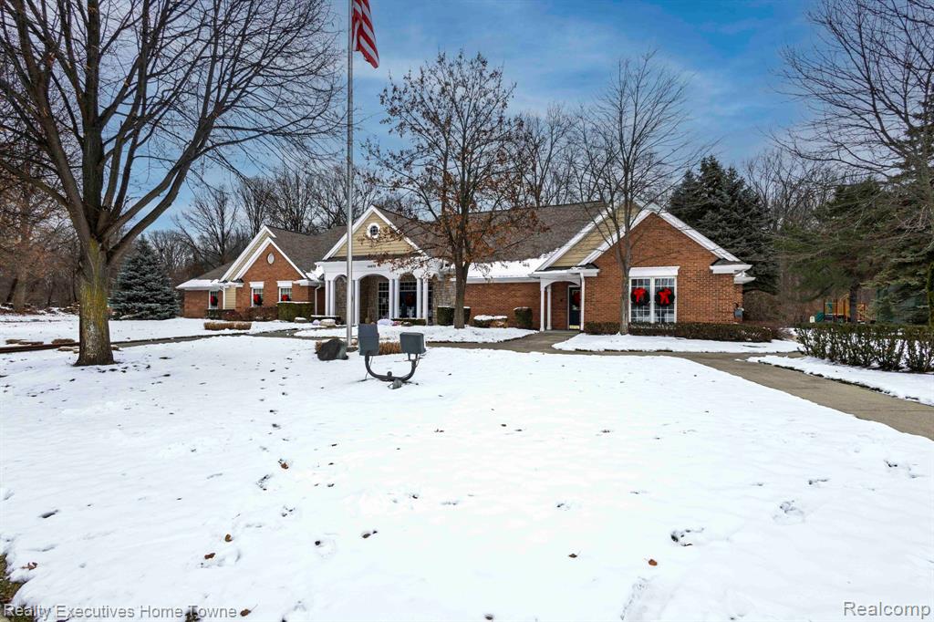 4289 BERKSHIRE, Sterling Heights, MI 48314 — Photo 31