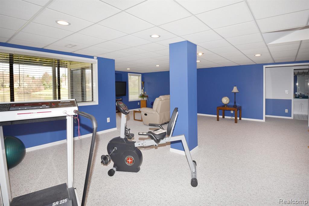 527 Newburne Pointe, 19, Bloomfield Hills, MI 48304 — Photo 35