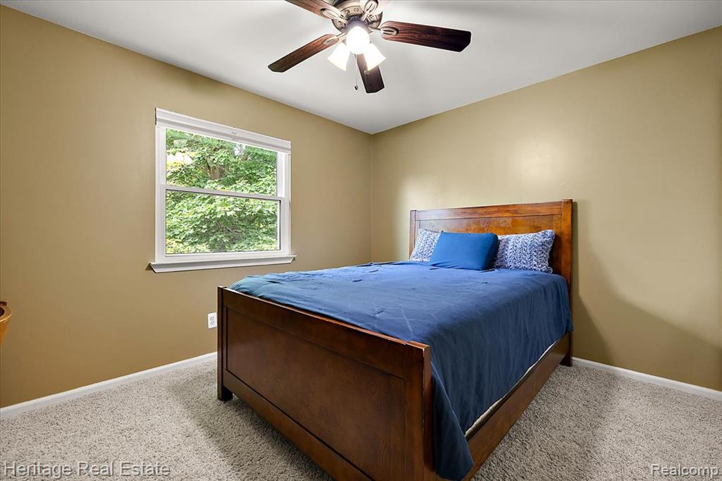 624 Glenmoor Drive, Oxford, MI 48371 — Photo 20