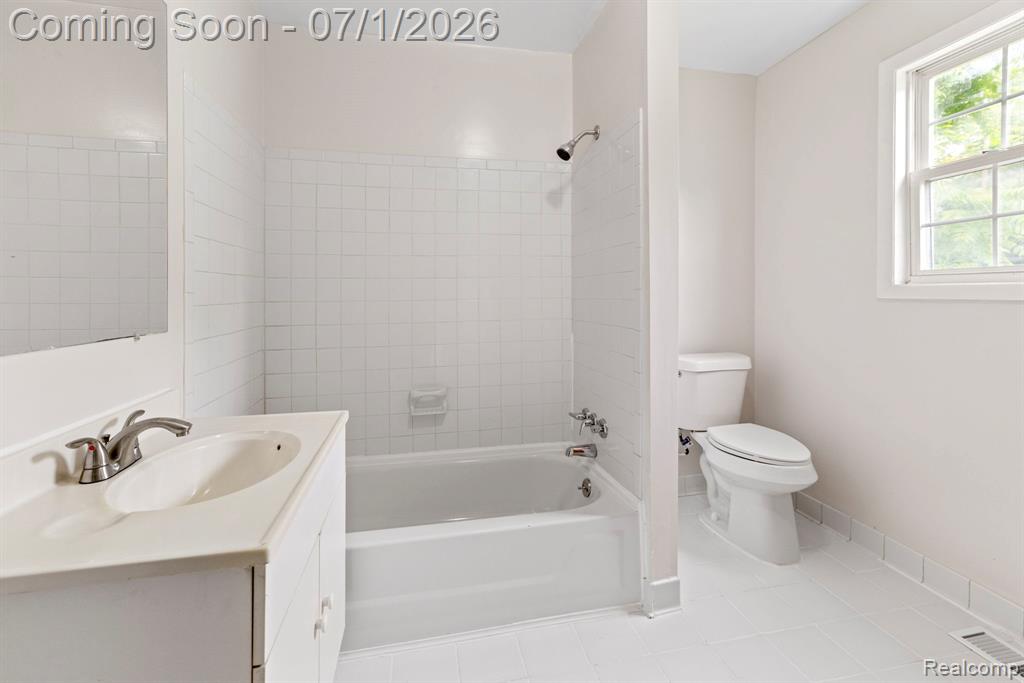 551 Nebraska Avenue, Pontiac, MI 48341 — Photo 16