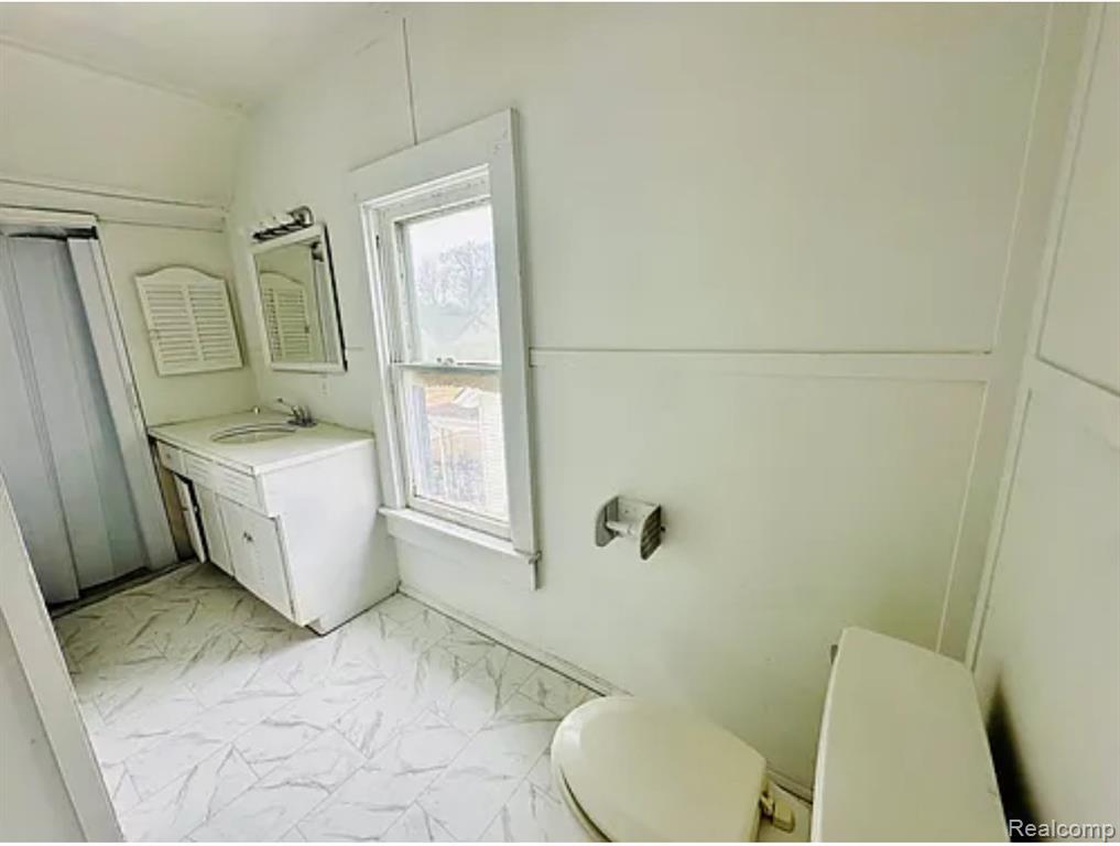 8175 Central, Center Line, MI 48015 — Photo 11