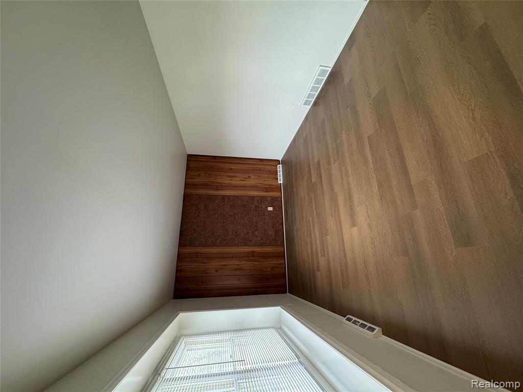 5722 CENTRALIA Street, Dearborn Heights, MI 48127 — Photo 9