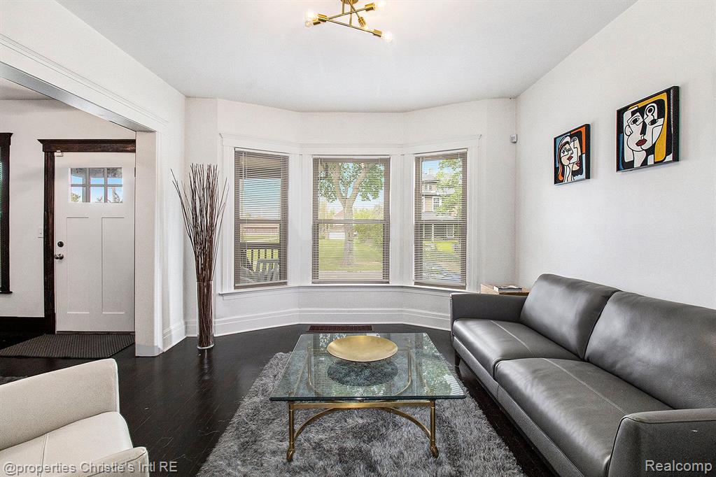 3515 FISCHER Street, Detroit, MI 48214 — Photo 7
