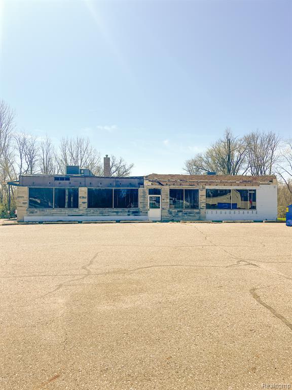 1200 Columbia Avenue E, Battle Creek, MI 49014