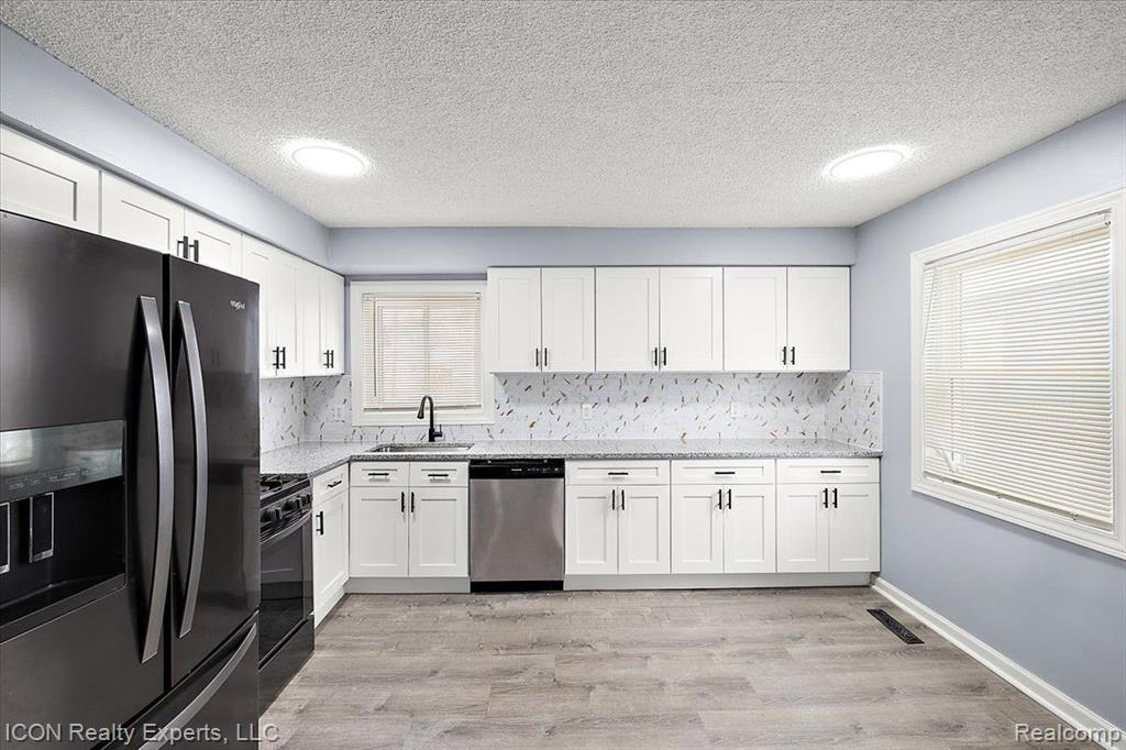 6306 GILMAN Street, Garden City, MI — Photo 14