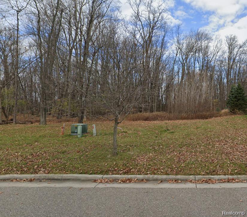 Unit 52 Edgewood Drive, Grand Blanc, MI 48439 — front exterior