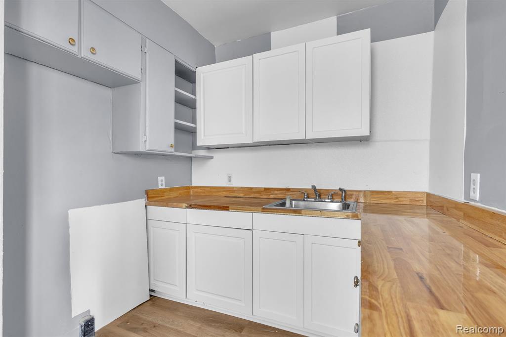 17701 Manderson Road, Highland Park, MI, 48203