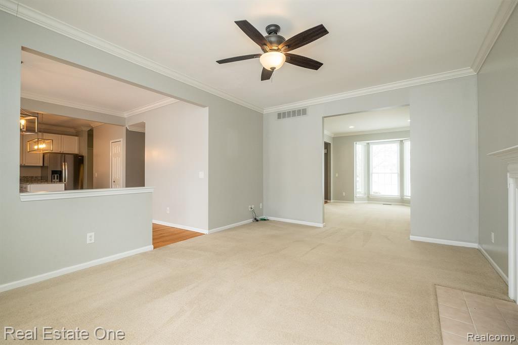 1092 CHESTNUT Lane, South Lyon, MI 48178 — Photo 15