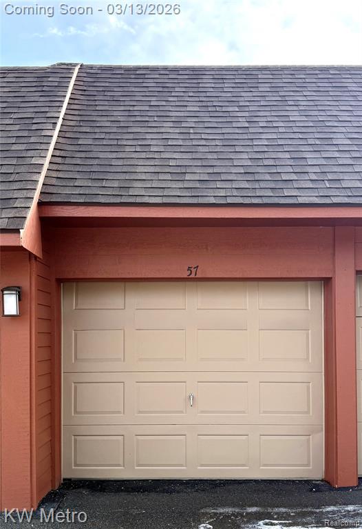 875 Greenview Court, Rochester Hills, MI 48307 — Photo 38