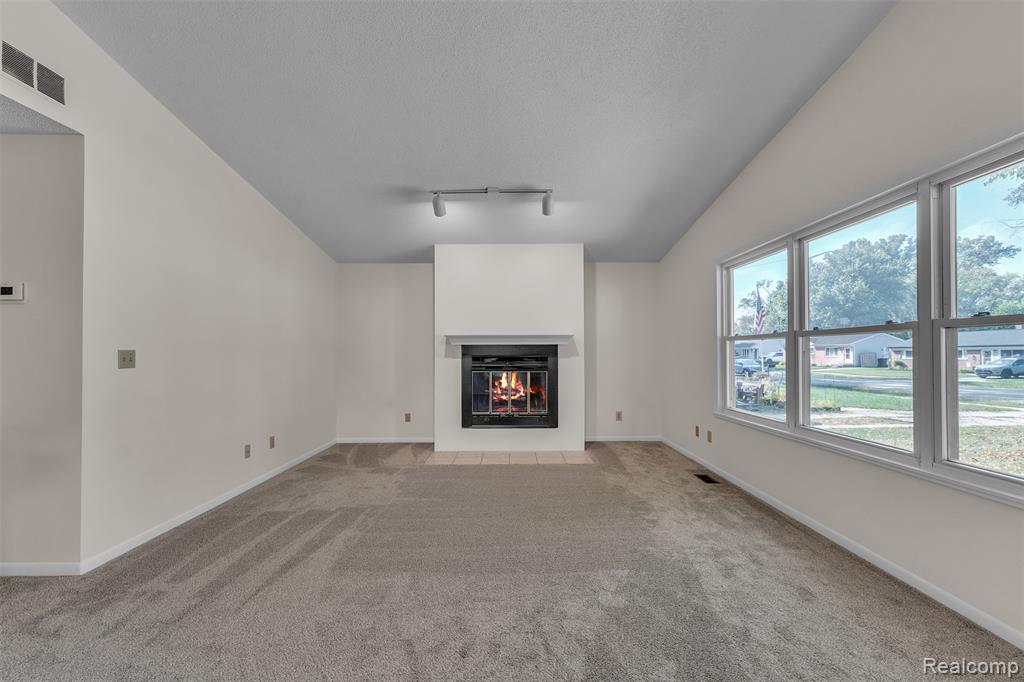 4419 Grace Avenue, Wayne, MI 48184 — Photo 8