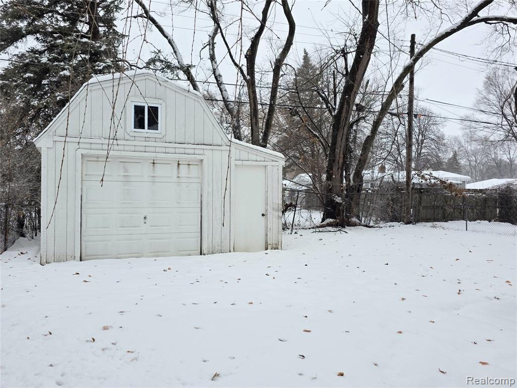 4424 Cheyenne Avenue, Flint, MI 48507 — Photo 3