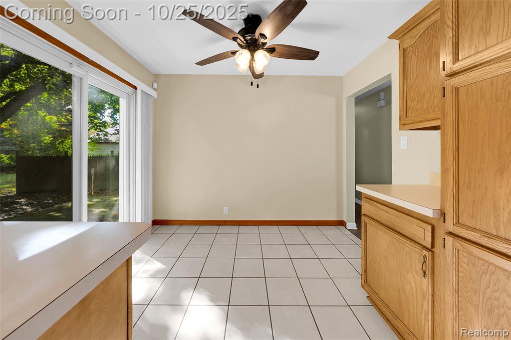4073 Silver Birch Drive, Waterford, MI 48329 — Photo 12