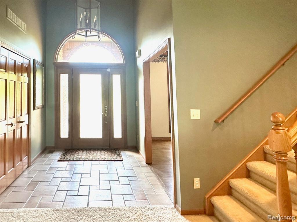 6763 BERRY POINTE Drive, Clarkston, MI 48348 — Photo 19