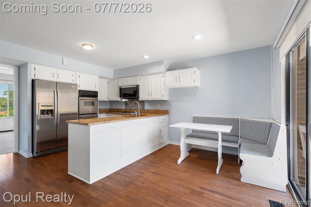 3961 Chablis Street, West Bloomfield, MI 48323 — Photo 13
